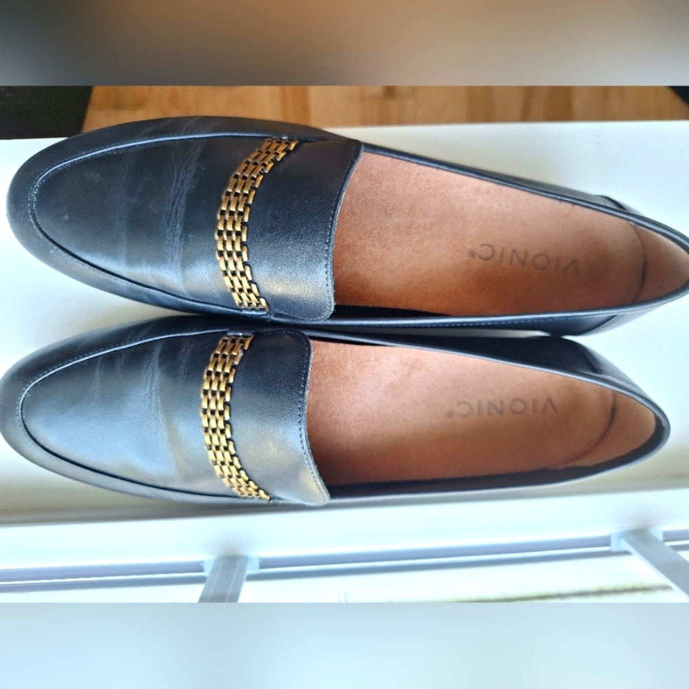 Vionic Charlotte Loafer, leather size 9.5